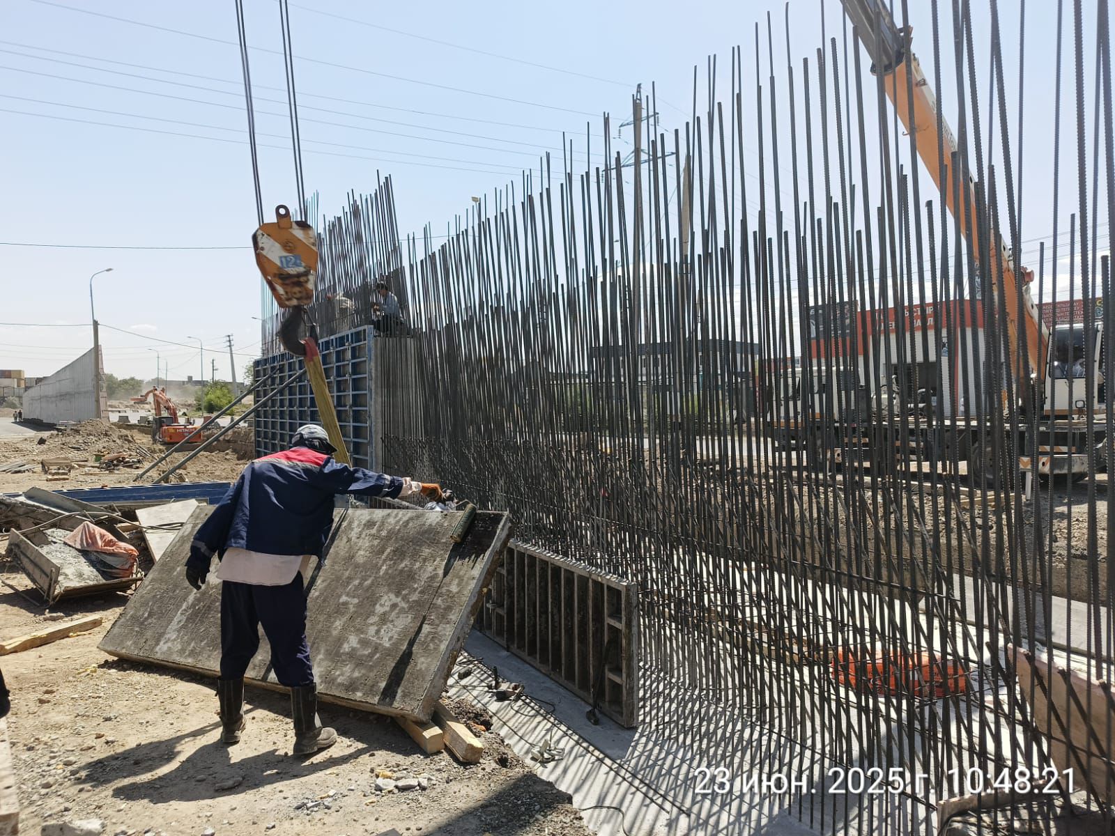 Қала әкімі жол құрылыстарының барысын тексерді