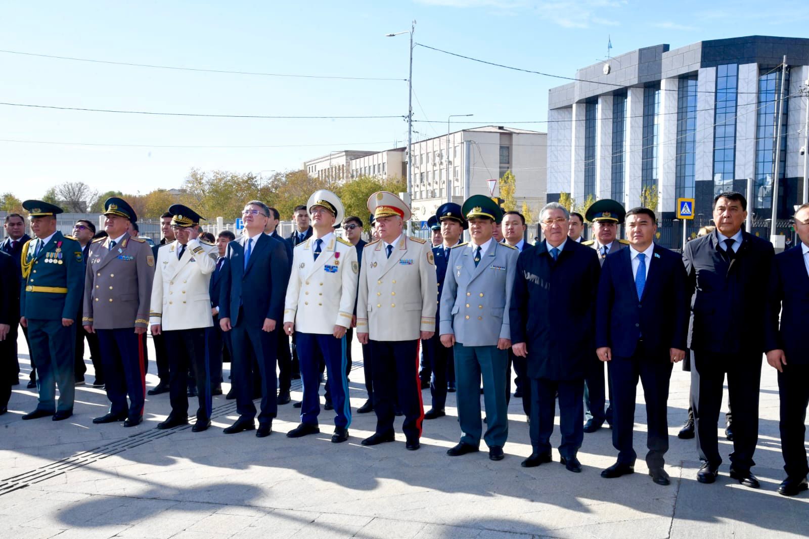 В Атырау в церемонии поднятия Государственного флага приняли участие более 600 человек