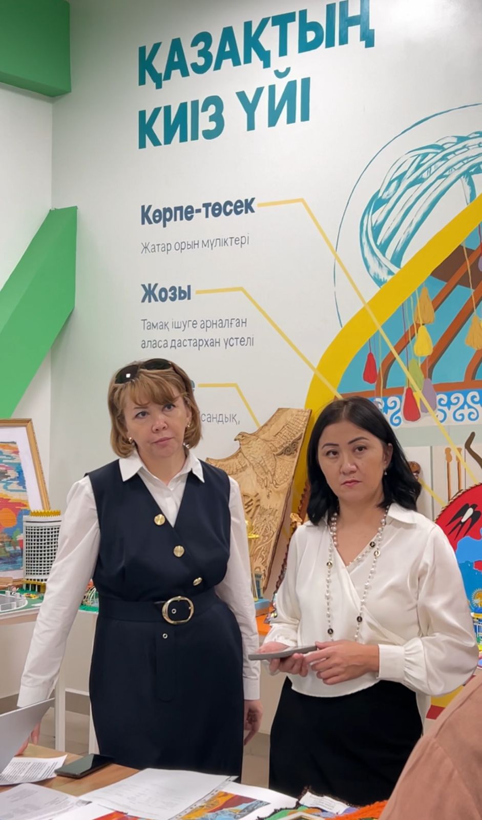 Школьники Алматы приняли участие в конкурсе рисунков «Моя Родина – Казахстан!»