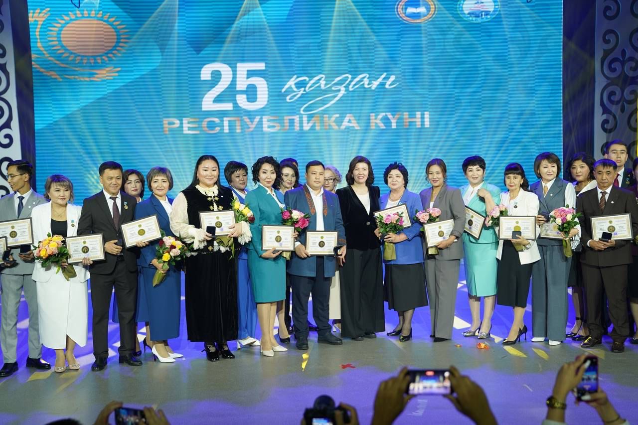 Абай облысының үш педагогі республикалық «Үздік педагог – 2025» атағын иеленді