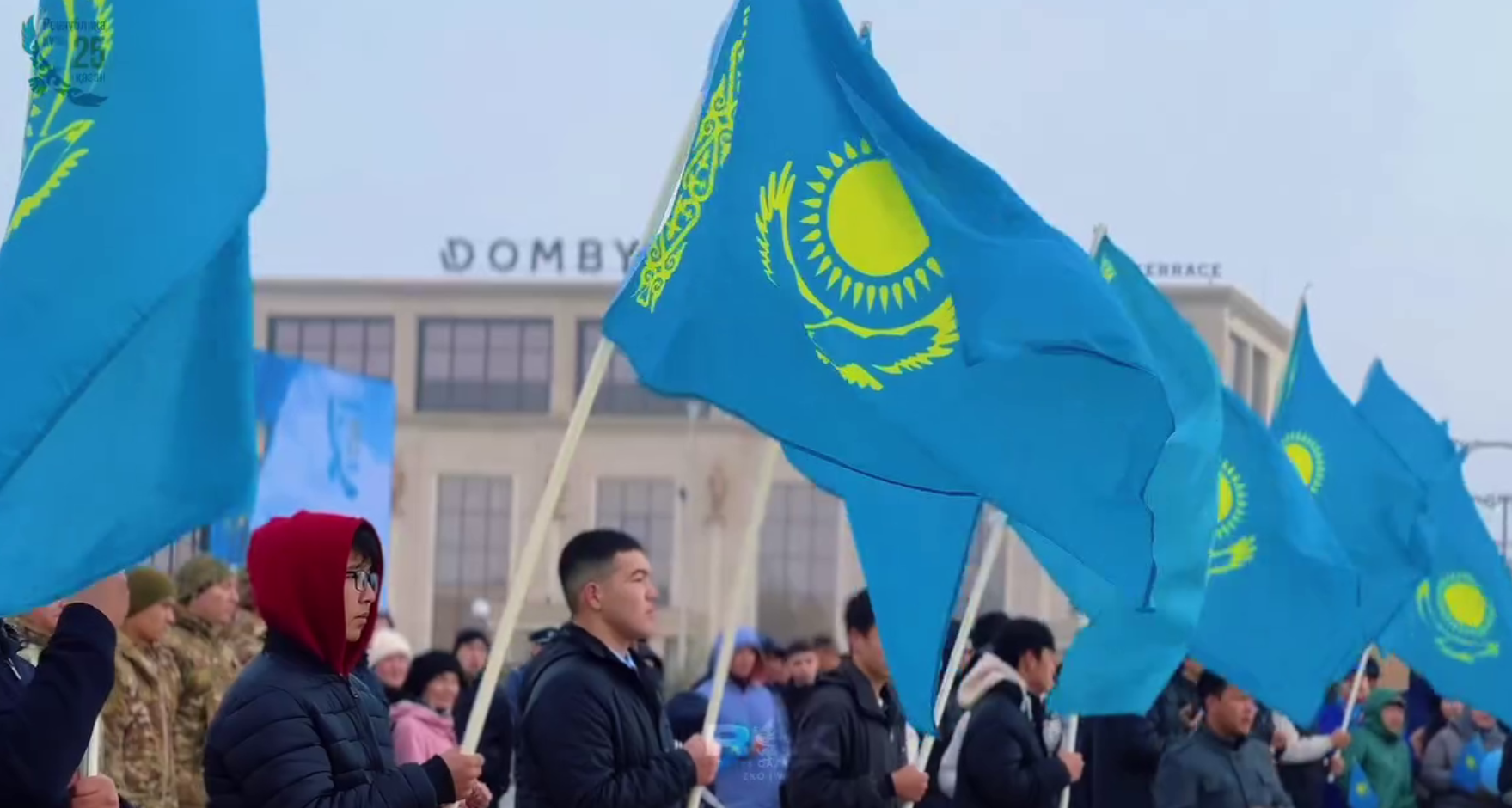 Оралда Республика күніне орай Мемлекеттік туды көтеру рәсімі өтті