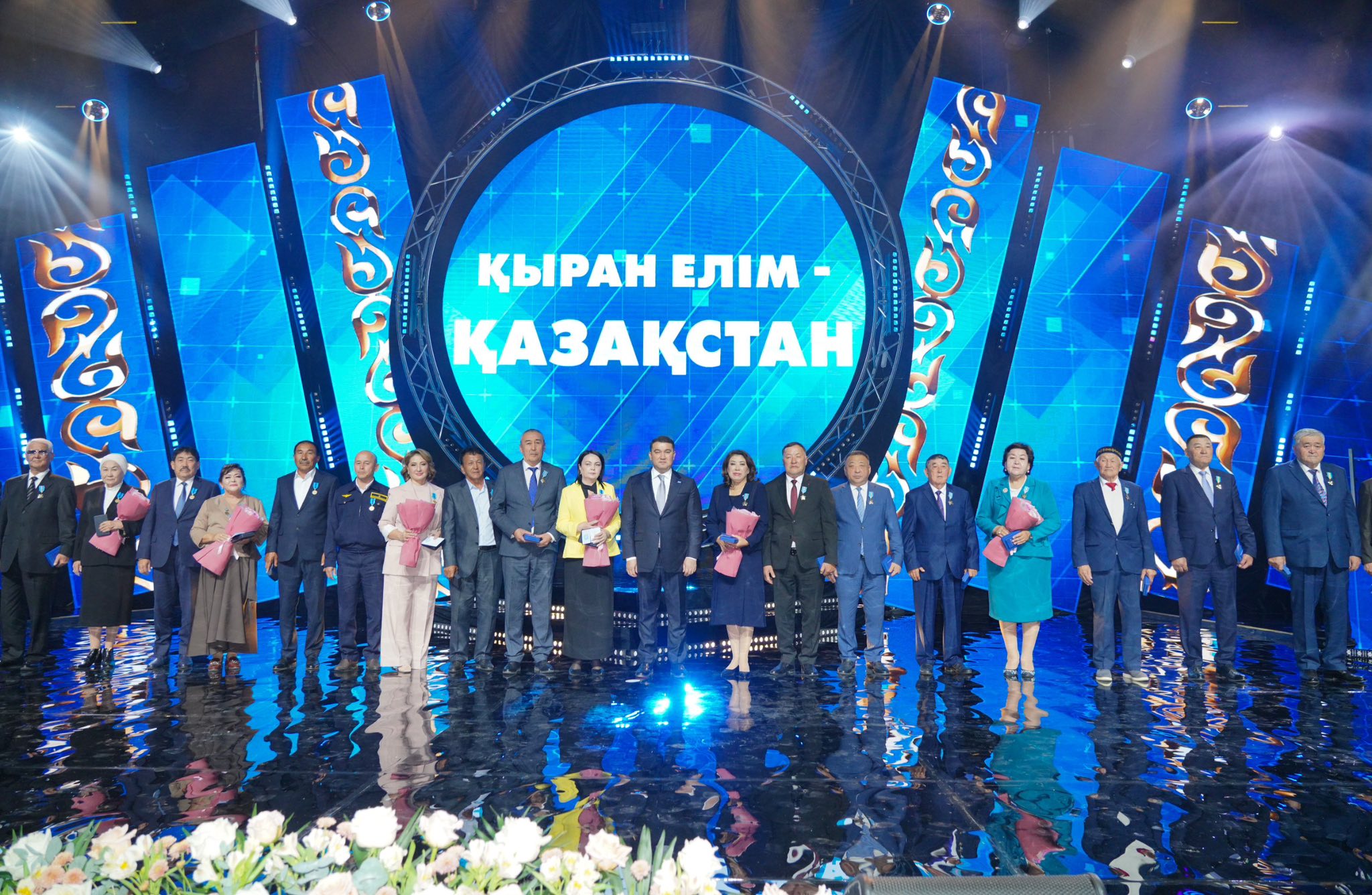 В ТУРКЕСТАНЕ ПРОШЛО ТОРЖЕСТВЕННОЕ МЕРОПРИЯТИЕ «ҚЫРАН ЕЛІМ – ҚАЗАҚСТАНЫМ!», ПОСВЯЩЁННОЕ ДНЮ РЕСПУБЛИКИ