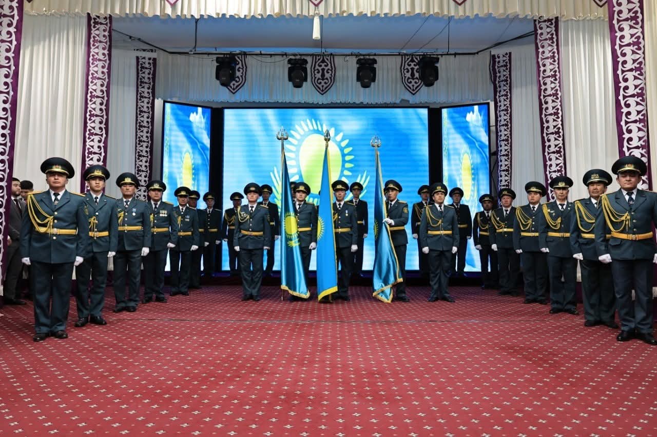 Ескі әже порно Суреттерде жыныстық қатынасқа түсейік