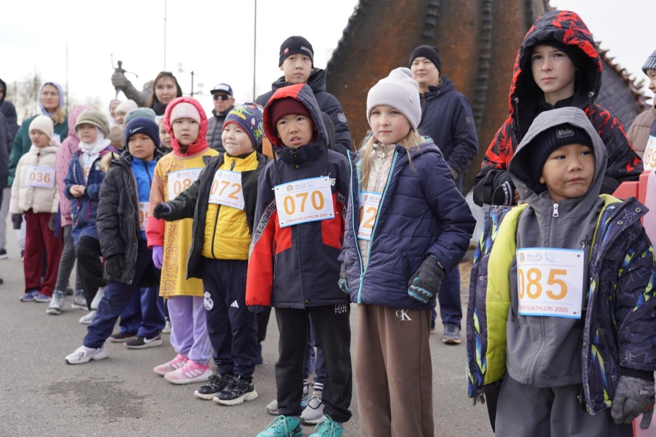 Астанада Республика күніне орай өткен дуатлонға 75 отбасы қатысты