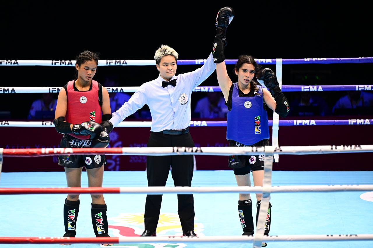 Альбина Жуминова алтын жүлдені ел қоржынына салды