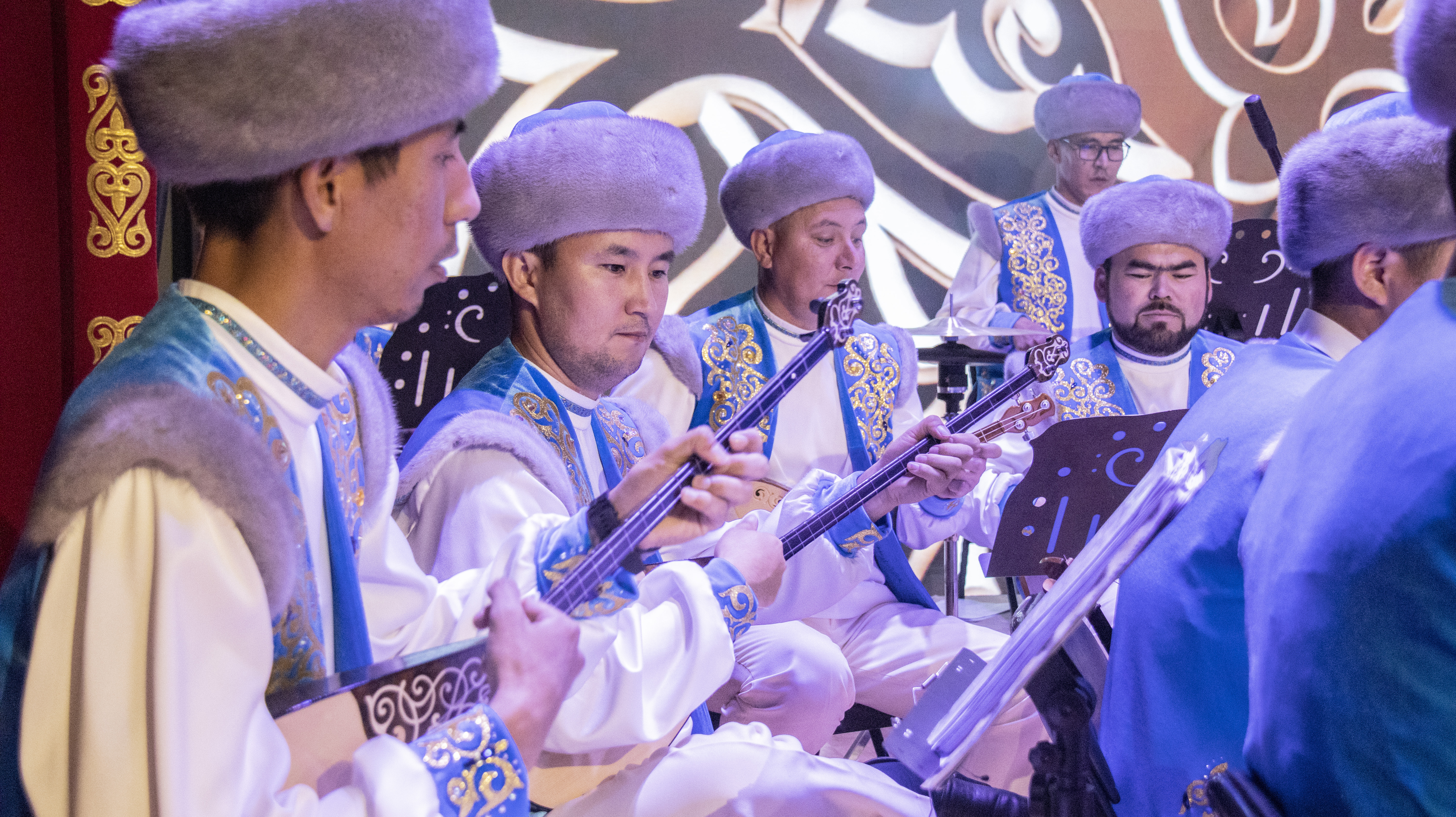 Состоялось праздничное мероприятие под названием «Қыран далам – Қазақстан», посвящённое Дню Республики