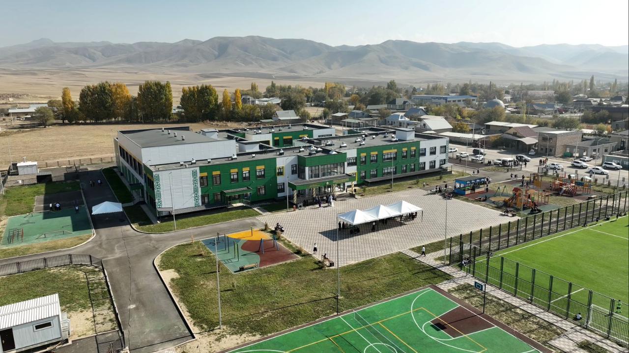 В Кордайском районе открылись две новые школы.