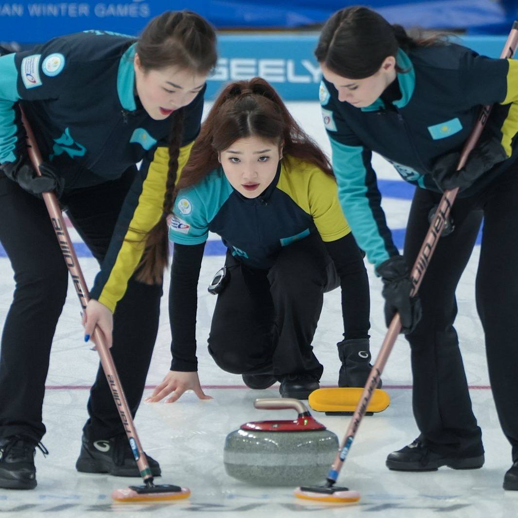 Сборная Казахстана завоевала серебро на чемпионате Pan Continental по керлингу