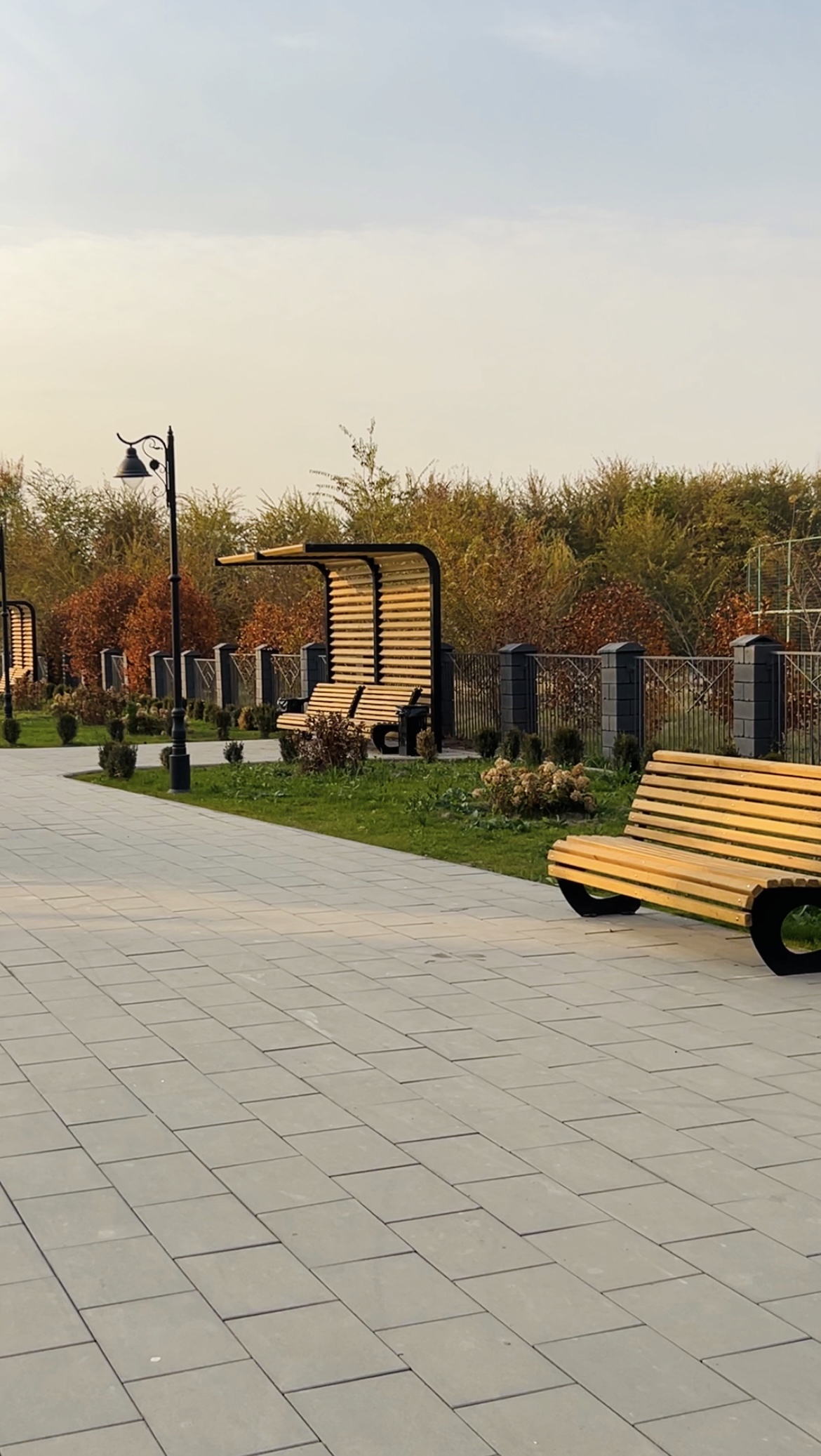 В Турксибском районе Алматы ко Дню Республики открылись новые прогулочные зоны