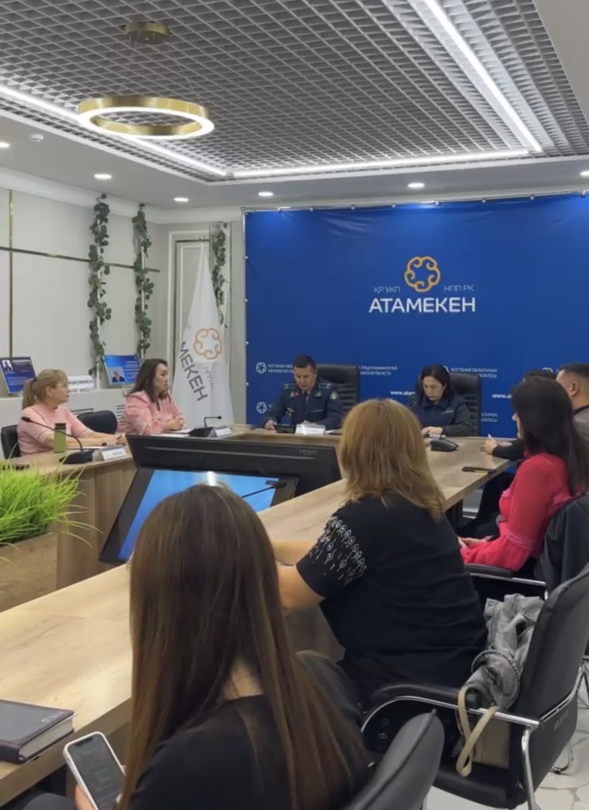 Кәсіпкерлермен жұмыс кездесуі өткізілді