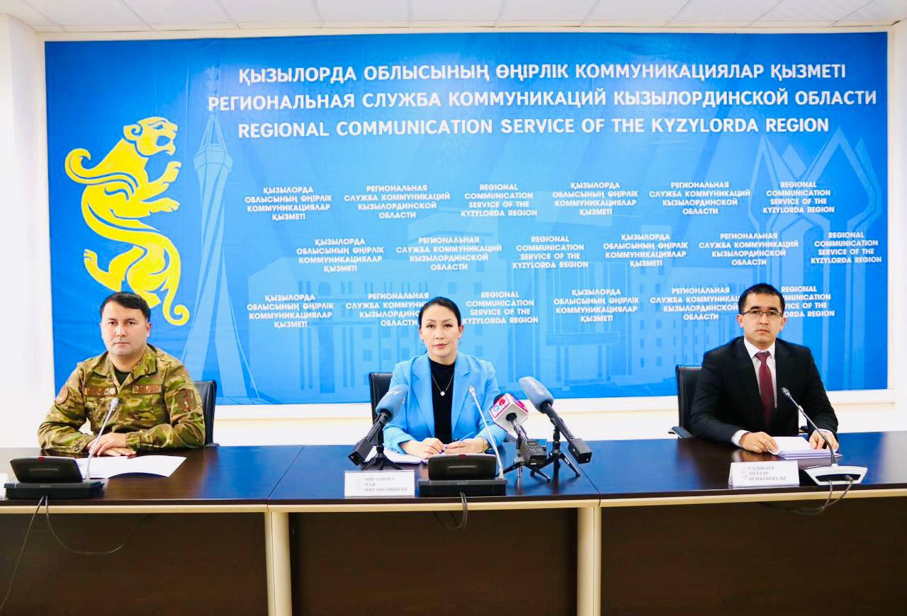 Әзірбайжан онлайн секс Каприска порно