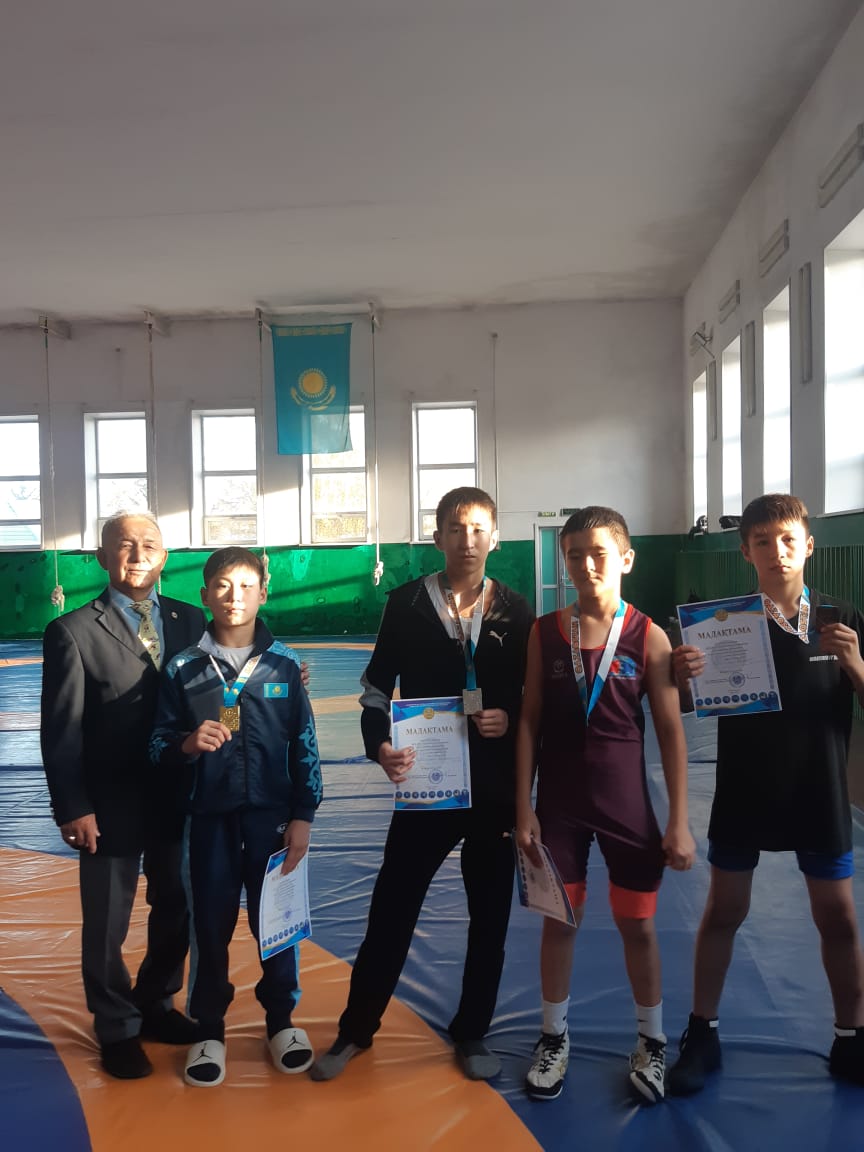 Cостоялся чемпионат города Семей по греко-римской борьбе среди юношей 2012–2013 и 2014–2015 годов рождения