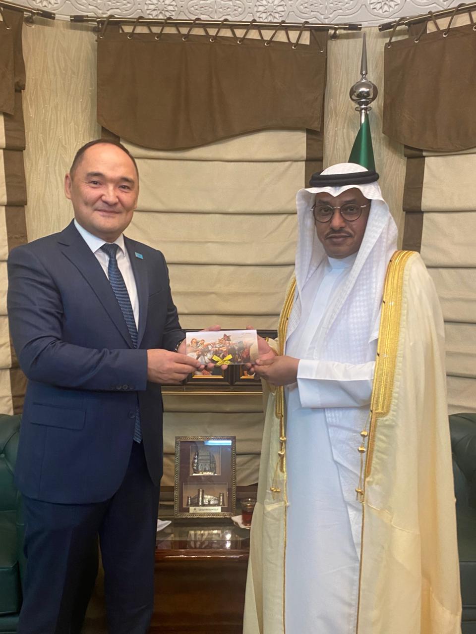 Қазақстанның Бас консулы Медина қаласындағы САК СІМ бөлімшесінің басшылығымен өзара іс-қимылды талқылады