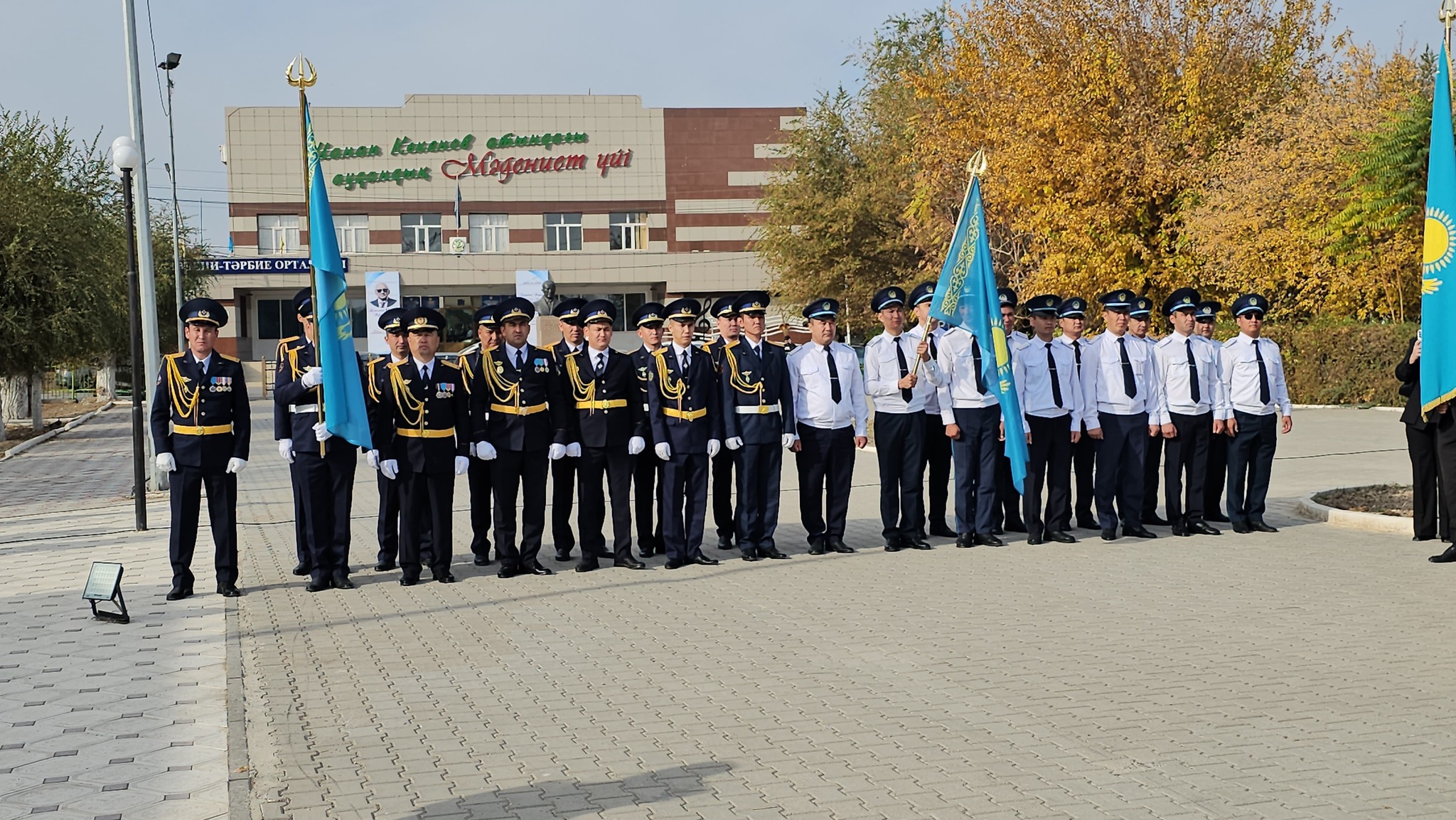 Республика күні: мемлекеттік ту көтеру рәсімі өтті