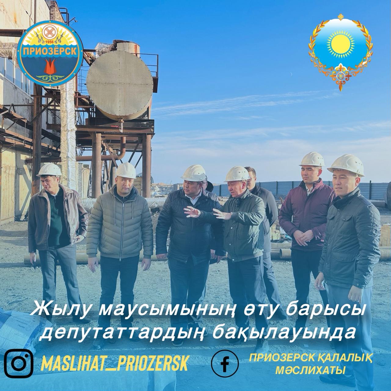 Жас транс кончалары оның өз аузына видео