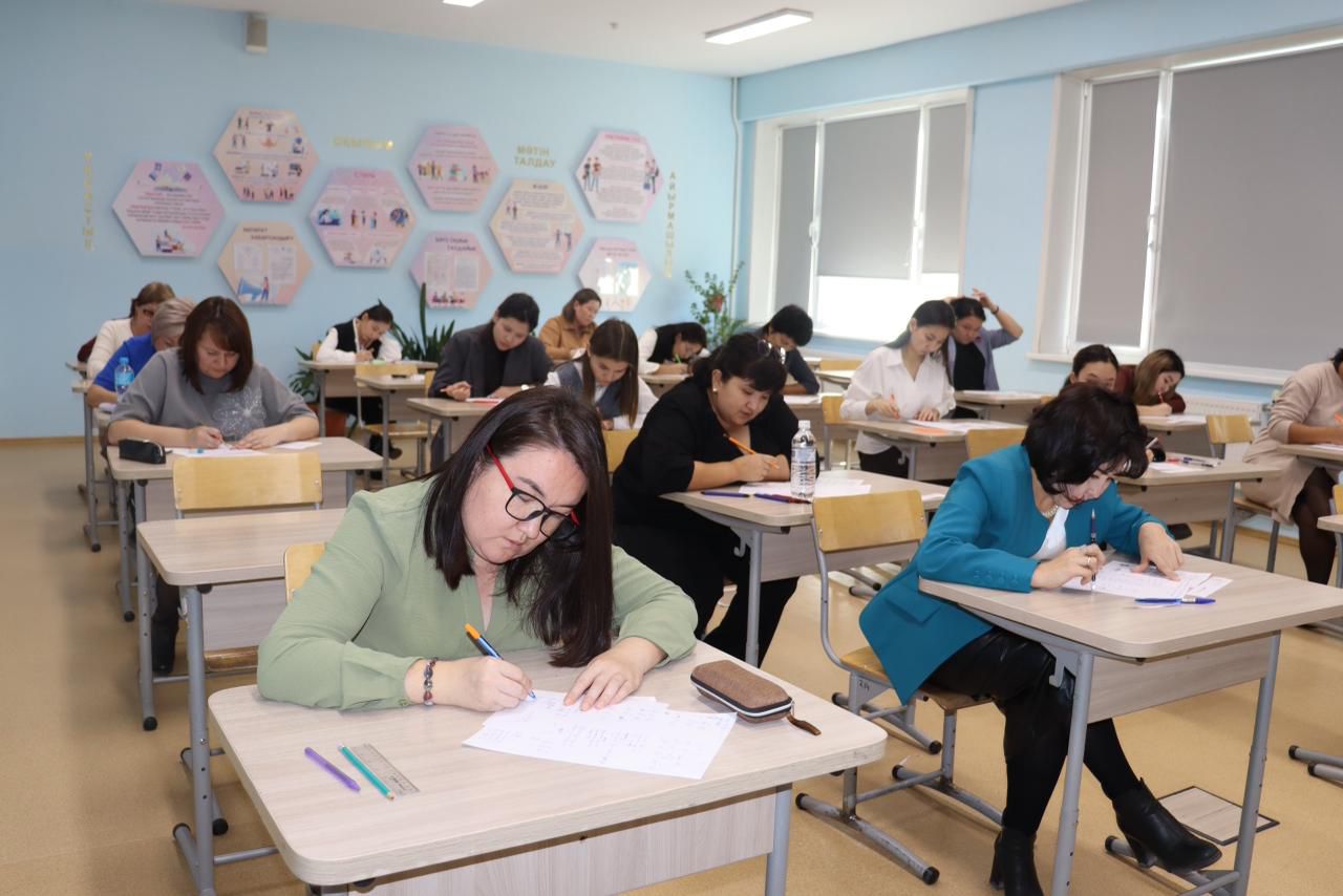 Абай облысында метаматика және информатика пәні мұғалімдеріне арналған облыстық олимпиада өтті