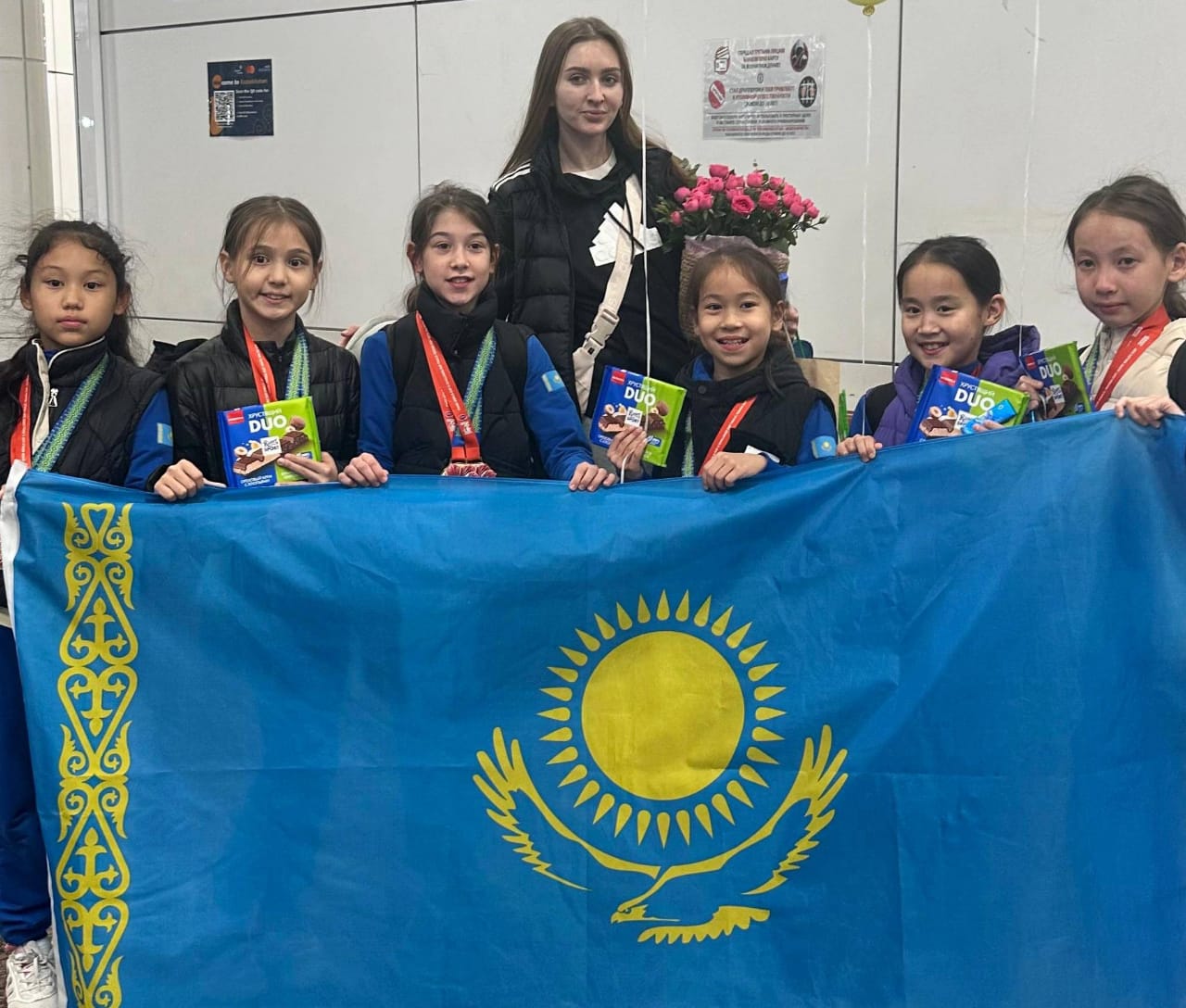 Бүгін елорда әуежайында Қазақстан Республикасының эстетикалық топтық гимнастикадан құрама командасының мүшелерімен кездесу өтті