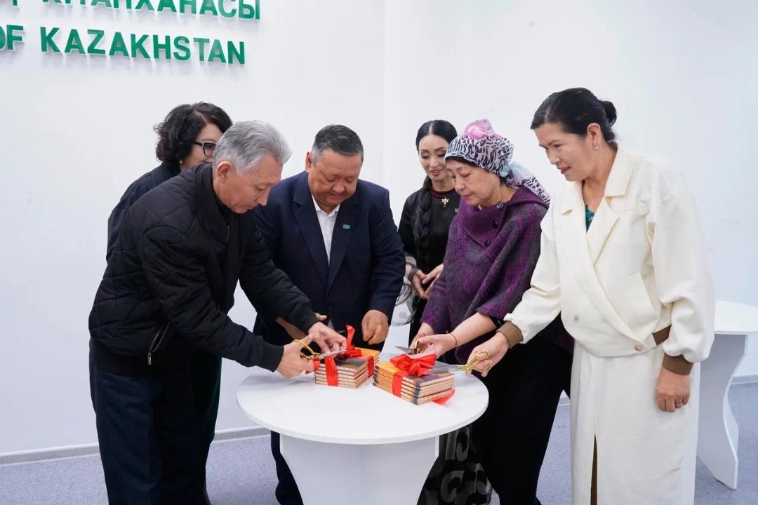 Лаура Палманның «Бұрым-Жыр» атты жыр жинағының тұсаукесер сәті