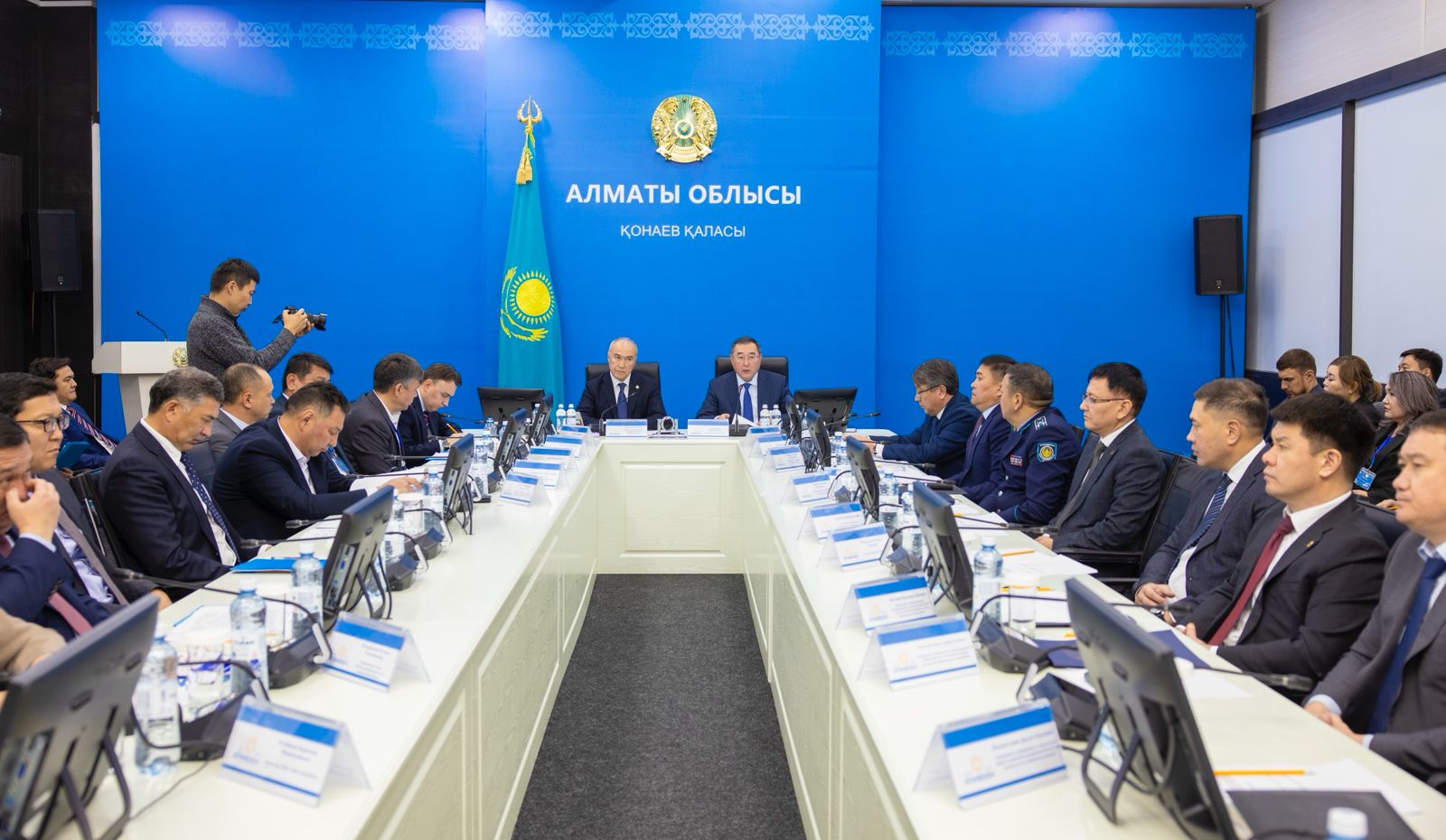 Алматы облысы мен Жетісу облыстарының кәсіпкерлері Қазақстан Республикасының кәсіпкерлерін құқықтарын қорғау жөніндегі уәкілі Канат Нуровпен кездесті. Предприниматели Алматинской области и области Жетісу встретились с Уполномоченным по защите прав предпринимателей Республики Казахстан Канатом Нуровым.