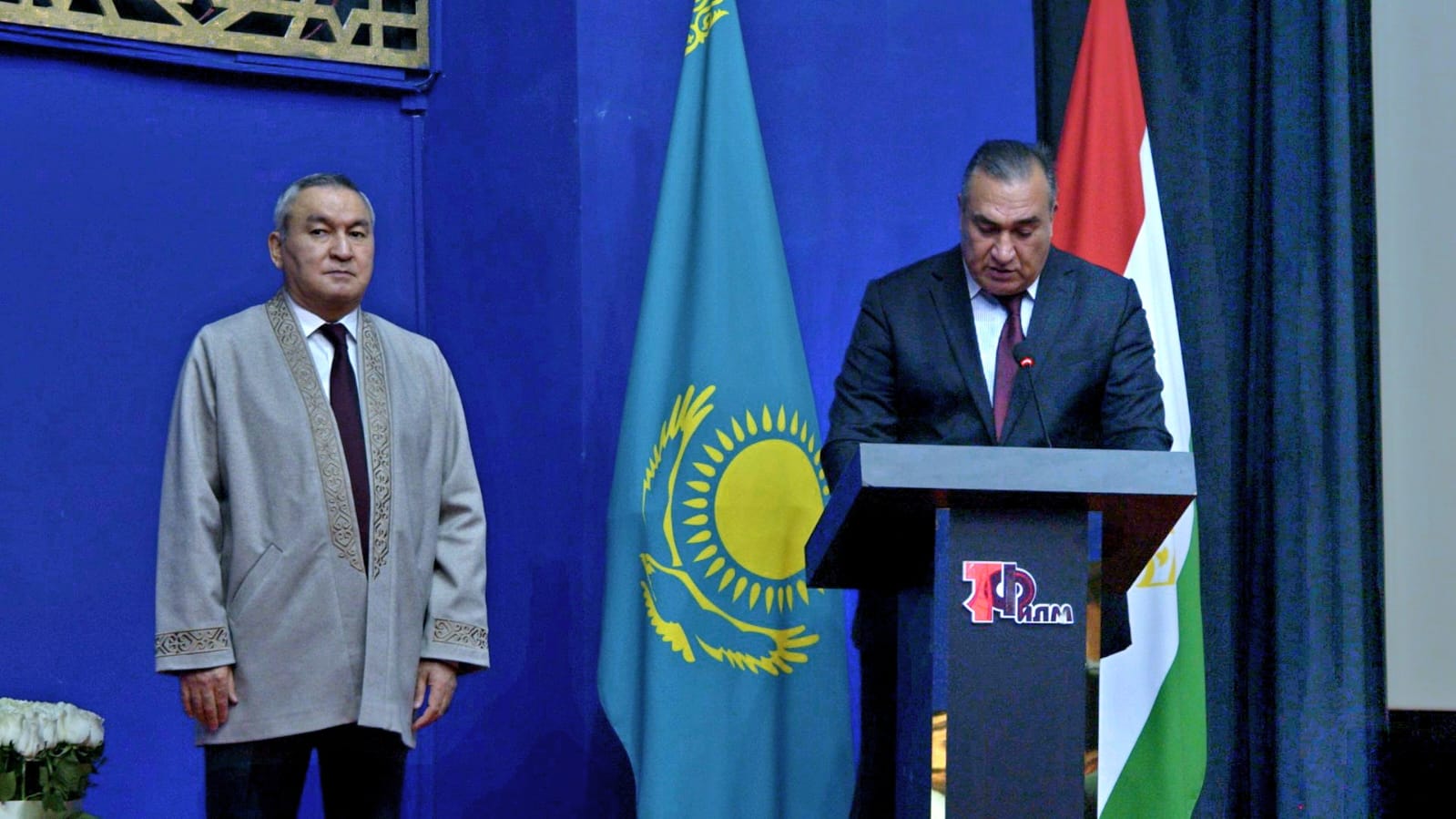 Казахстан и Таджикистан укрепляют культурные связи через кино