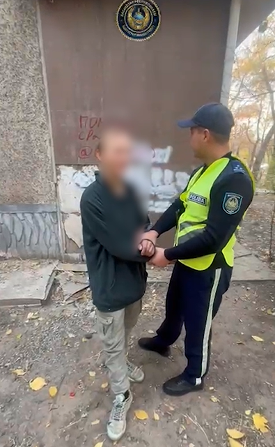 В Алматы задержан мужчина, наносивший наркорекламу