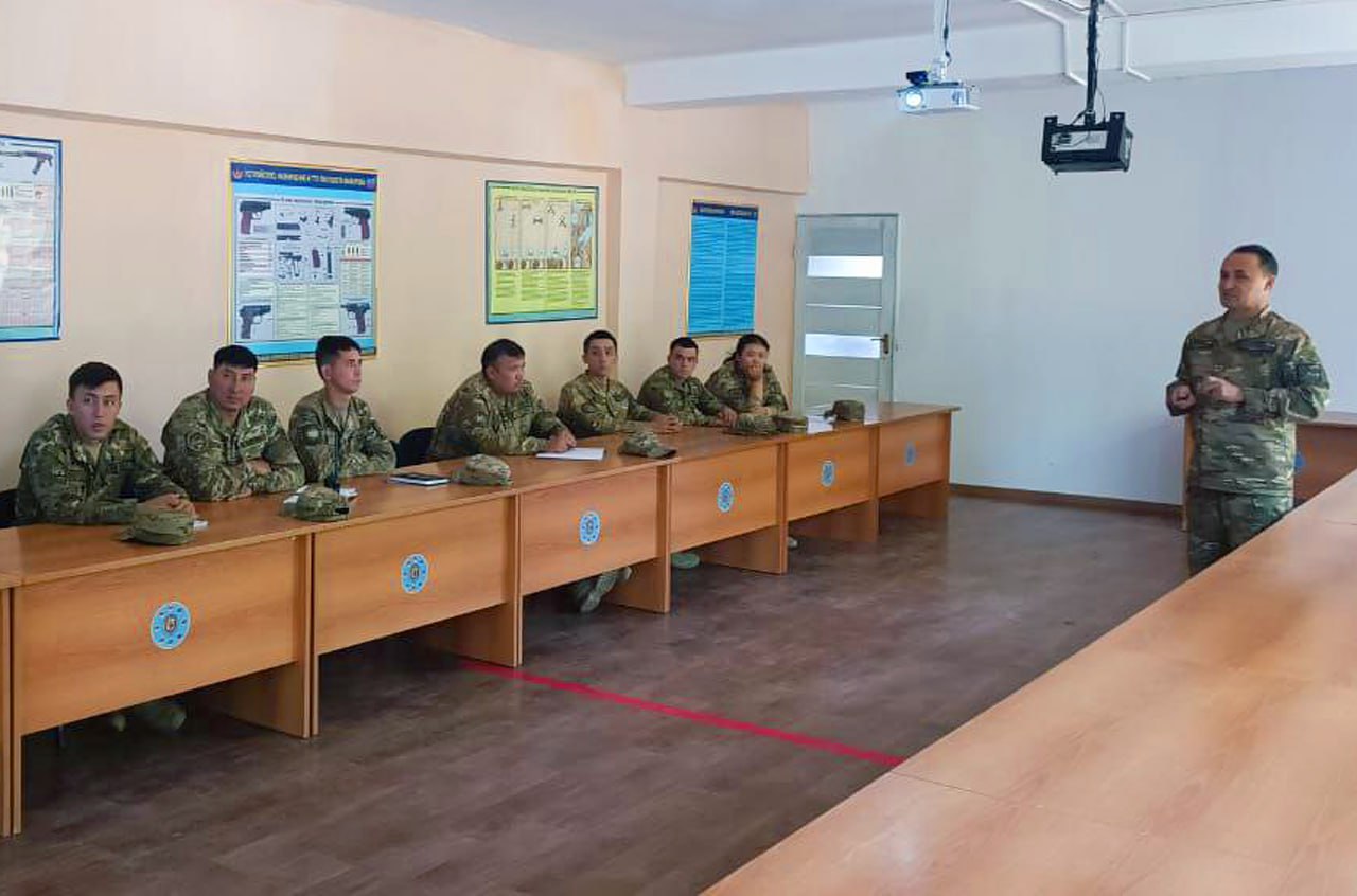Қорғаныс министрлігі бөлім командирлерінің педагогикалық және психологиялық біліктілігін арттыру курстарын ұйымдастырды