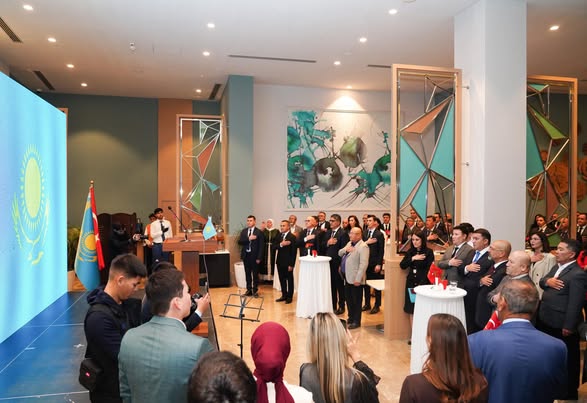 ТҮРКІСТАНДА ТҮРКИЯНЫҢ РЕСПУБЛИКА КҮНІНЕ АРНАЛҒАН МЕРЕКЕЛІК КЕШ ӨТТІ