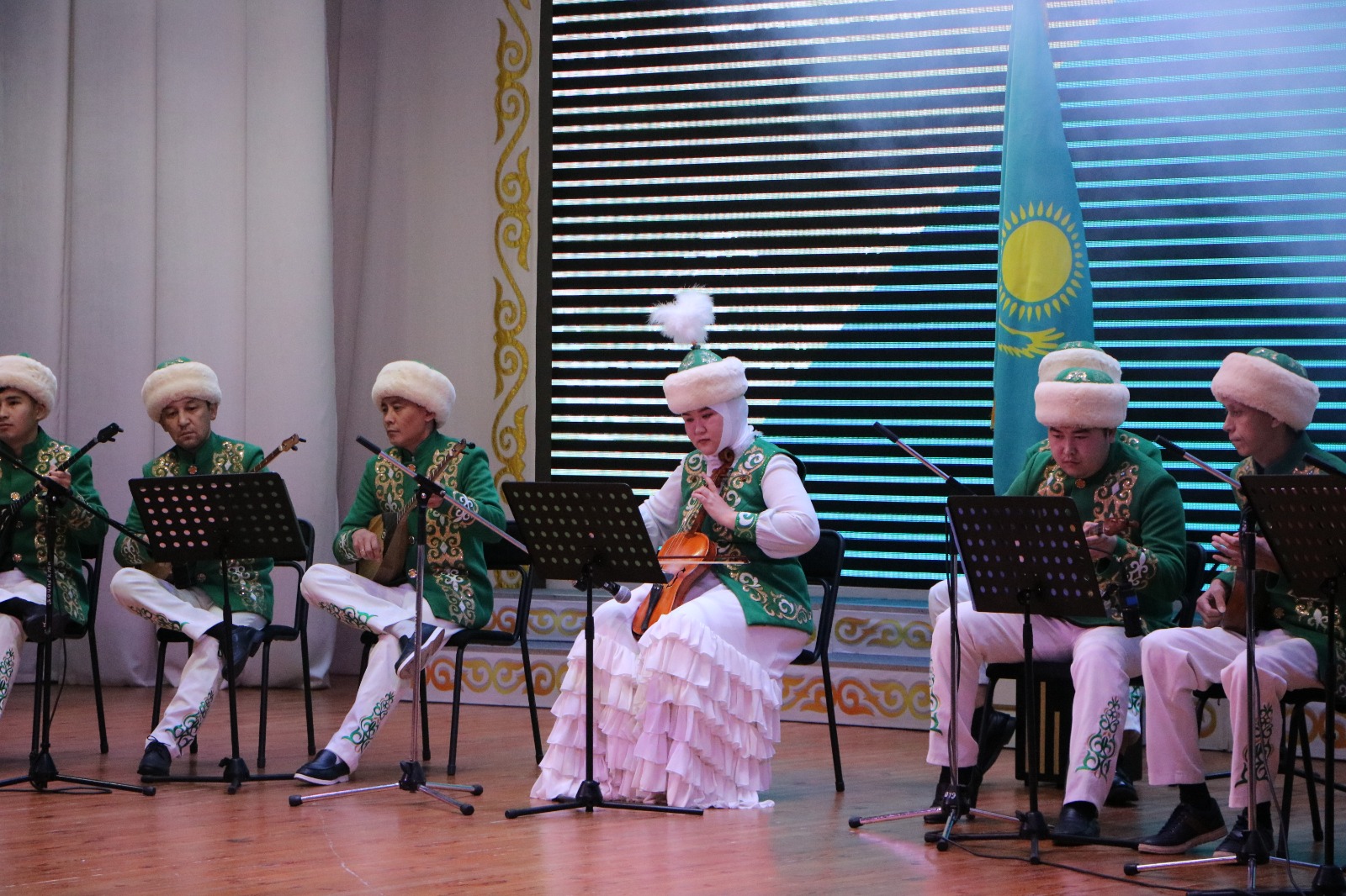 Елім деп соқсын жүрегің