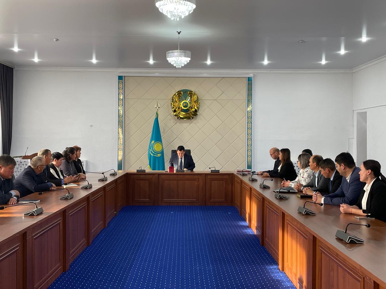 Верность делу и профессионализм: в районном акимате состоялось чествование