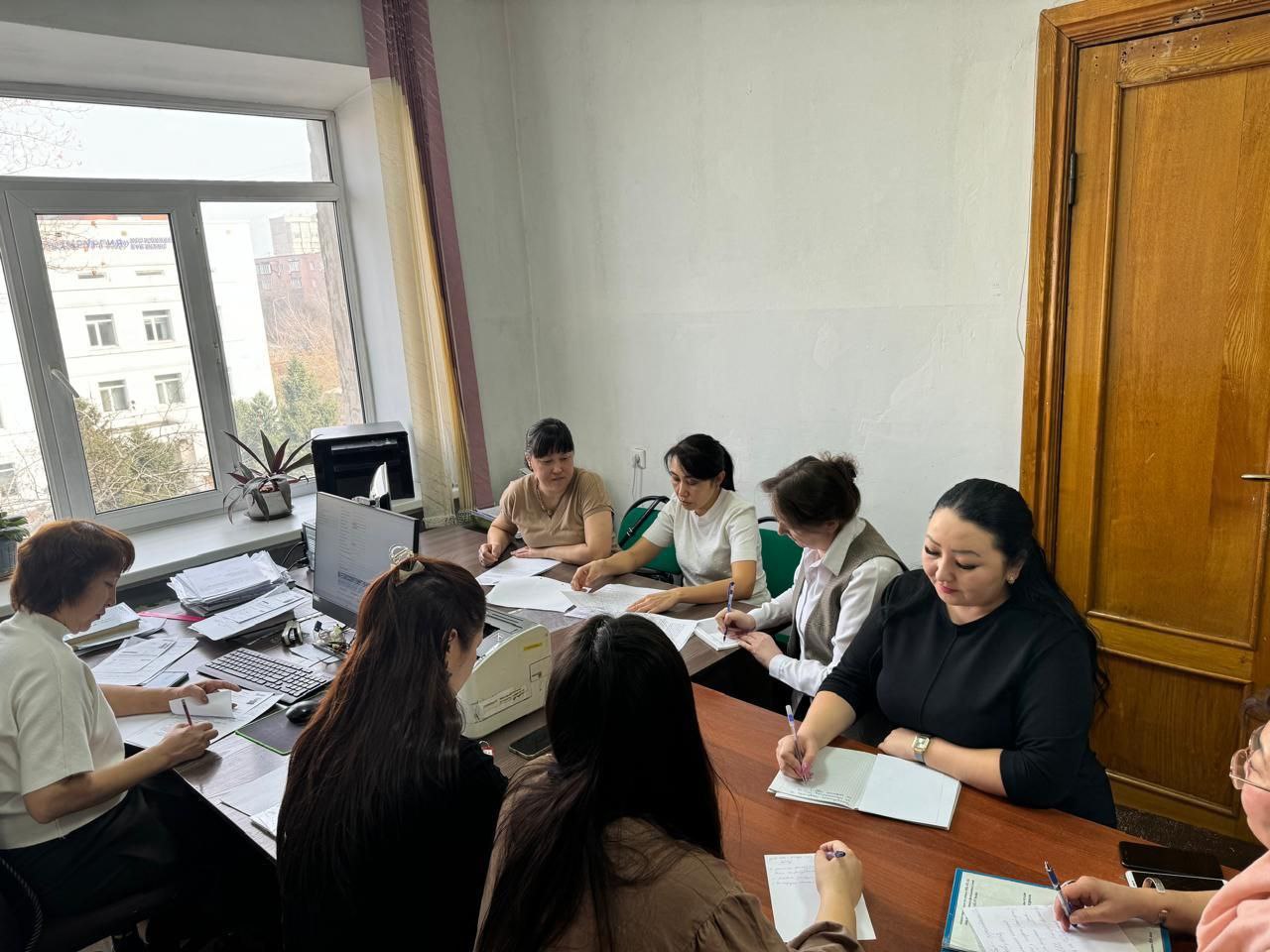 Проведен семинар со специалистами отдела регистрации актов гражданского состояния по Жанасемейскому району и по городу Семей