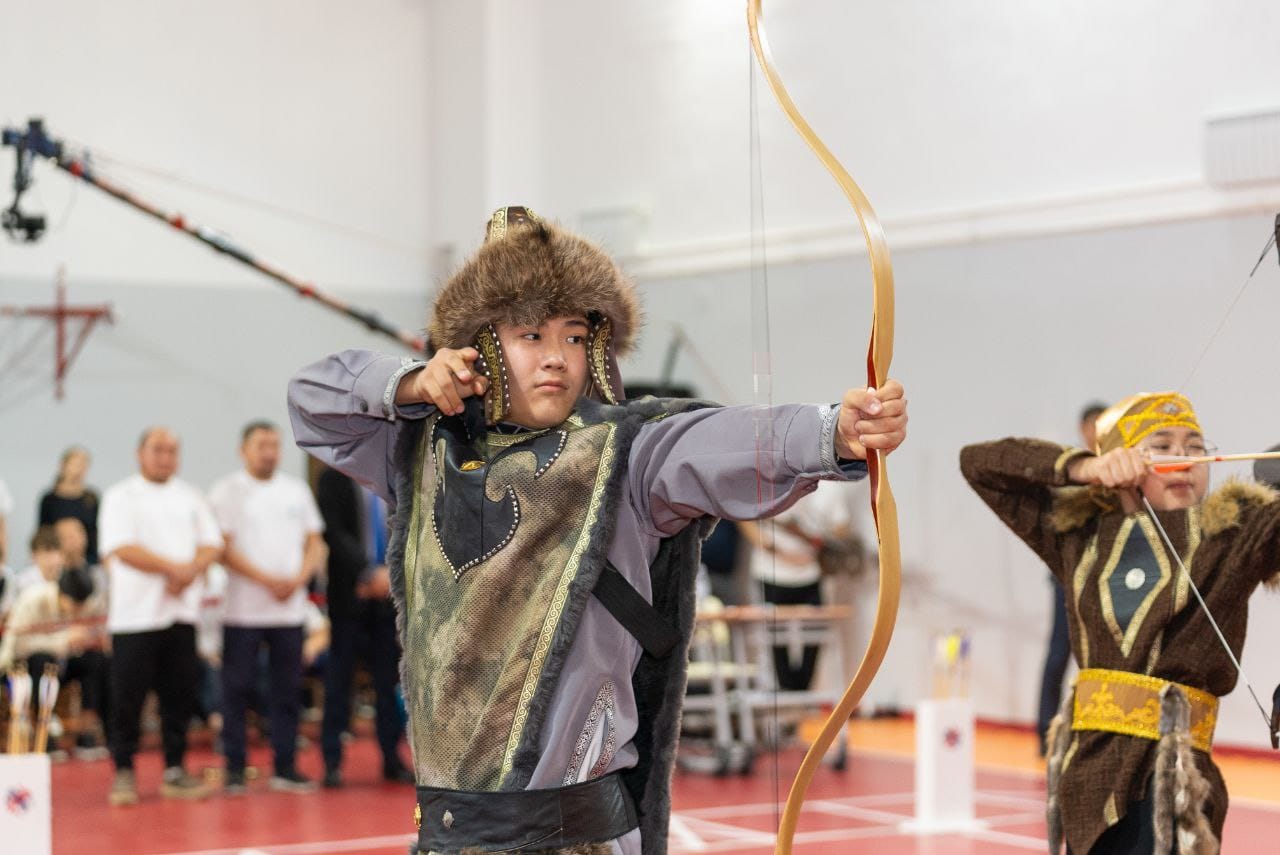 ШҚО-да алғаш рет мектеп оқушылары арасында садақ атудан «Жас мерген» телетурнирі басталды