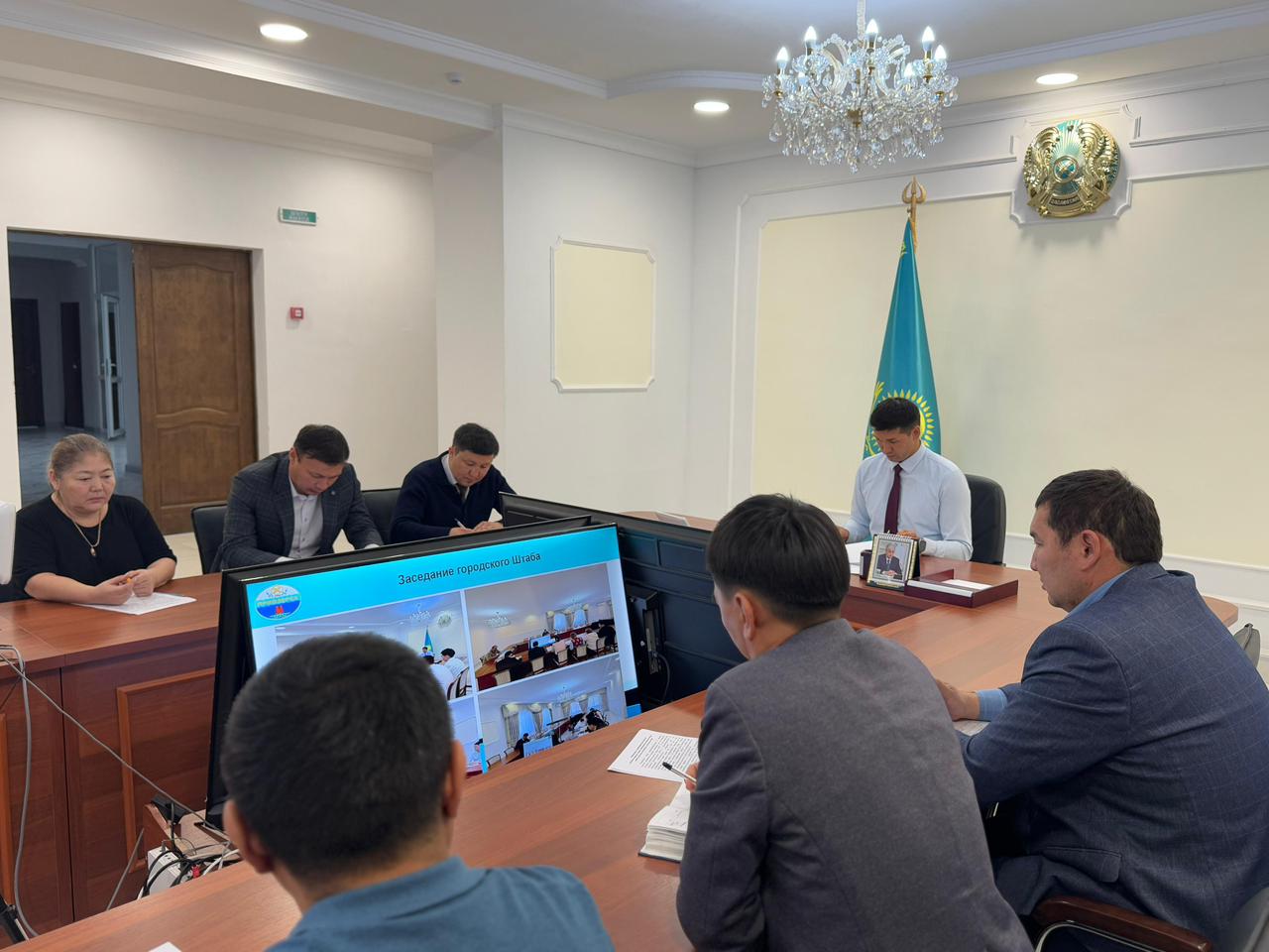 29 октября 2025 года аким города Приозерск Мансур Талгатович Ахметов провёл заседание городского штаба по сдерживанию инфляционных процессов и поддержке социально уязвимых слоев населения.
