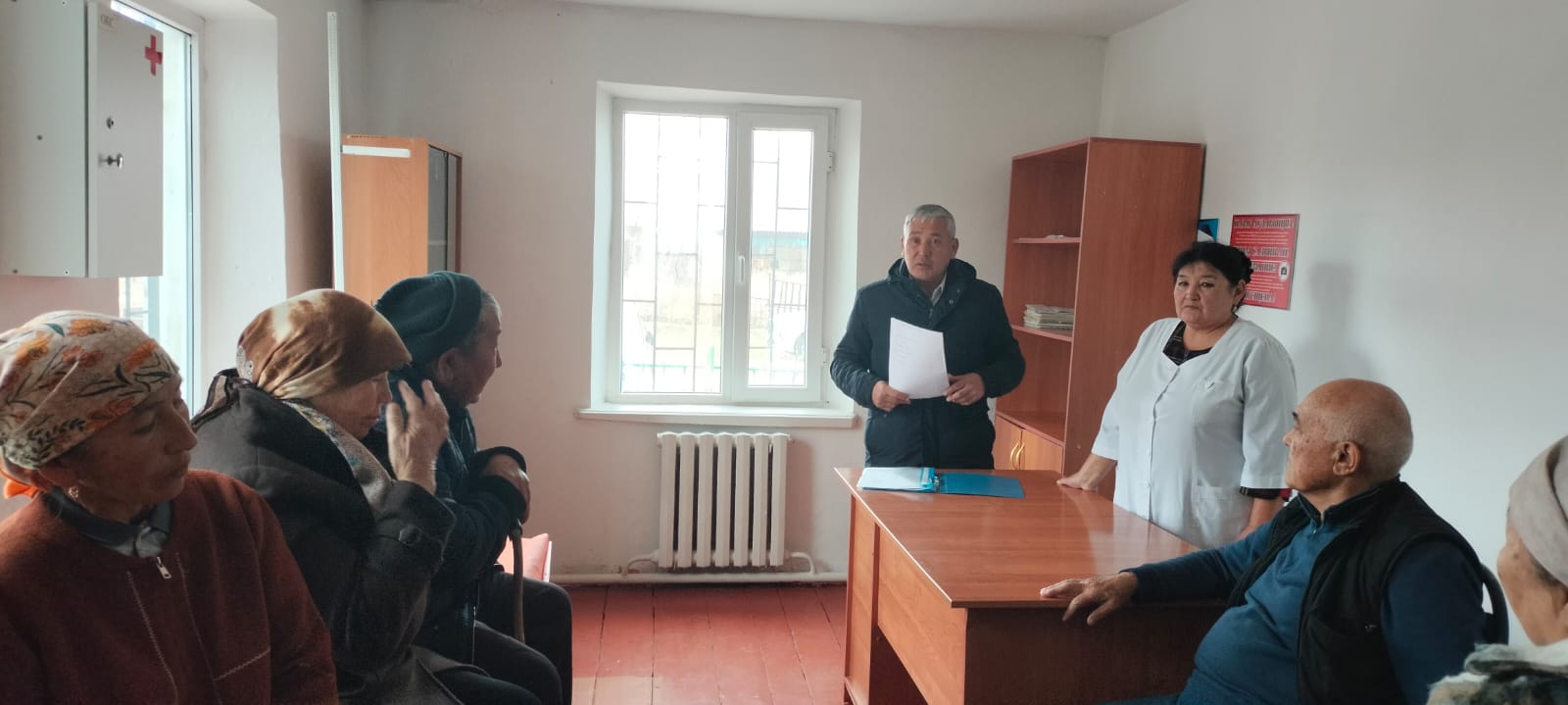 2025 жылдың 29 қазан күні Ақын Сара ауылдық округінің әкімі Бозов Шынарбек Касымович Ақтұма, Тамбала ауылының тұрғындарымен кездесу өткізді.