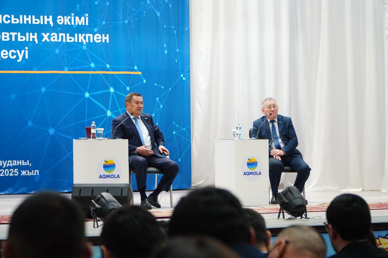 Марат Ахметжанов встретился с жителями Аккольского района