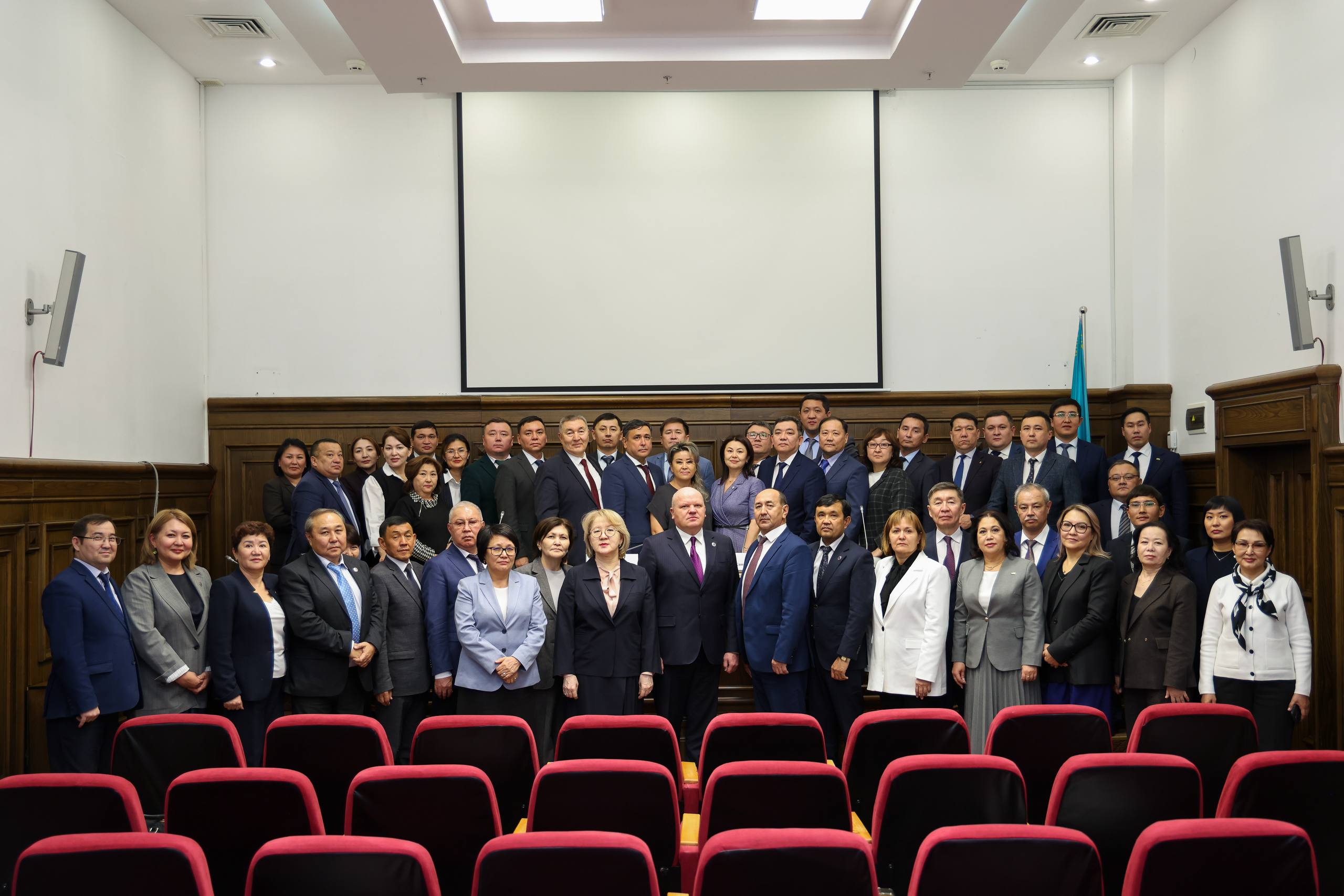 Шашты жалаңаш есектердің фотосуреттері Қызықты әңгімемен жыныстық қатынас