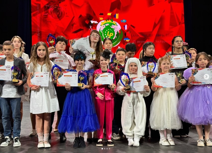 Көрші Юлия маған Туланың суретін берді.