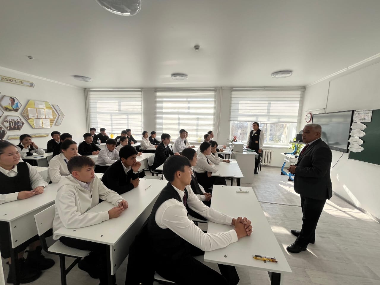 Ауыл мектептері арасындағы республикалық олимпиаданың үшінші кезеңі өтті.