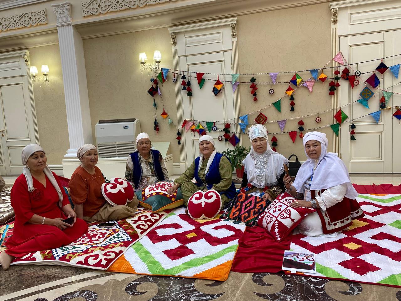 Желіде ананы мәжбүрлеп порно Контакте киска киска