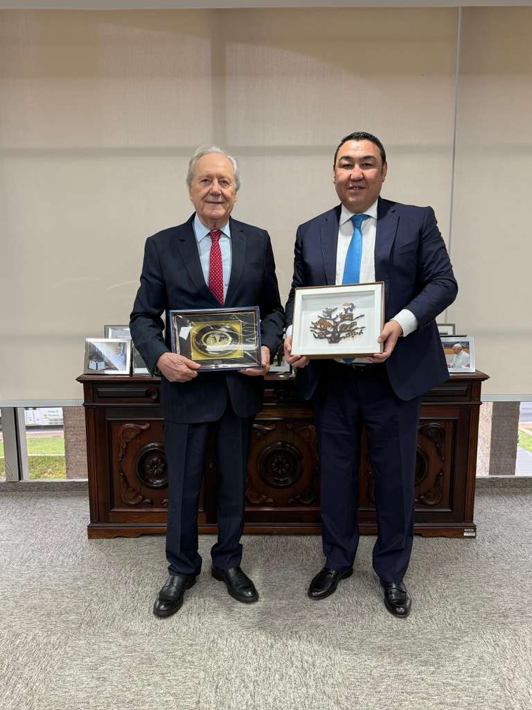 Қазақстан Елшісі Бразилияның Әділет министрімен кездесті