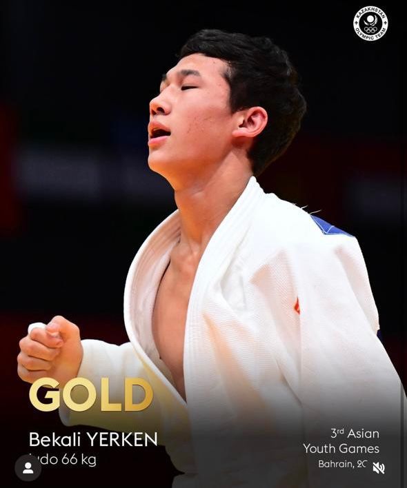 Үлкен секс ойыншықтары бар порно дымқыл оргазм