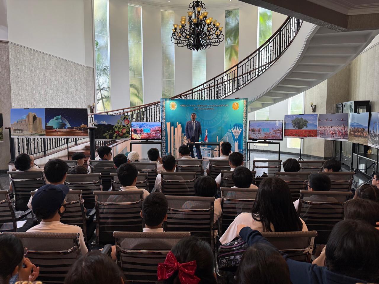 БҰҰ күні Джакартада атап өтілді