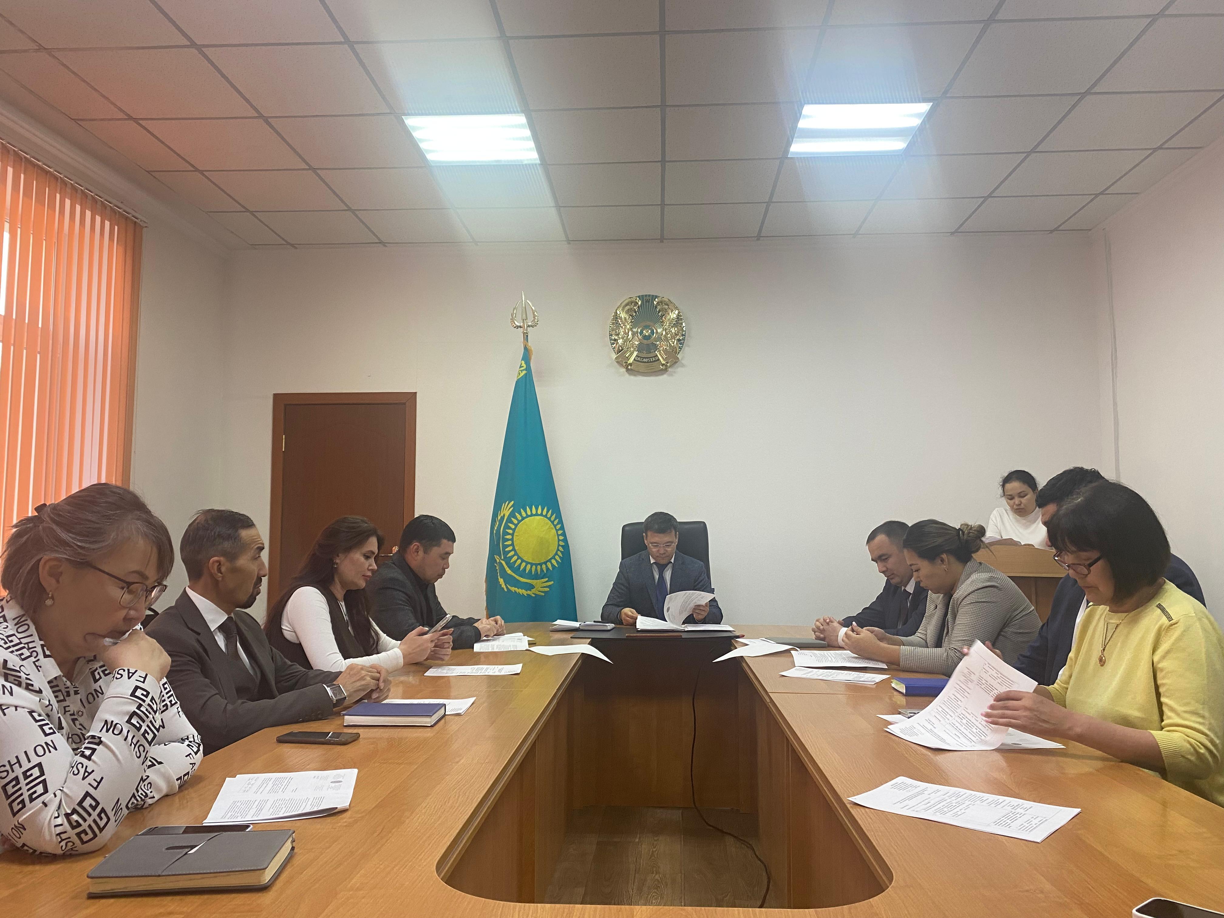Заседание комиссии по делам несовершеннолетних и защите их прав при акимате Уалихановского района