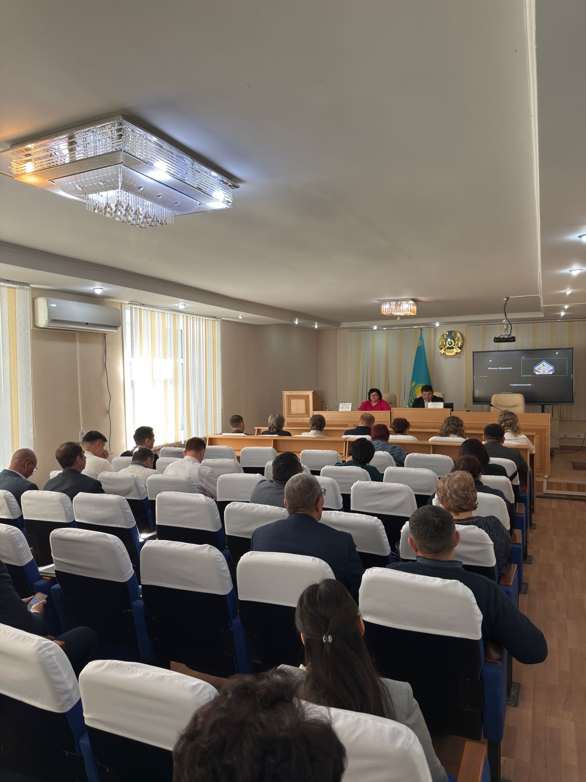 Состоялось заседание внеочередной двадцать седьмой сессии Глубоковского районного маслихата