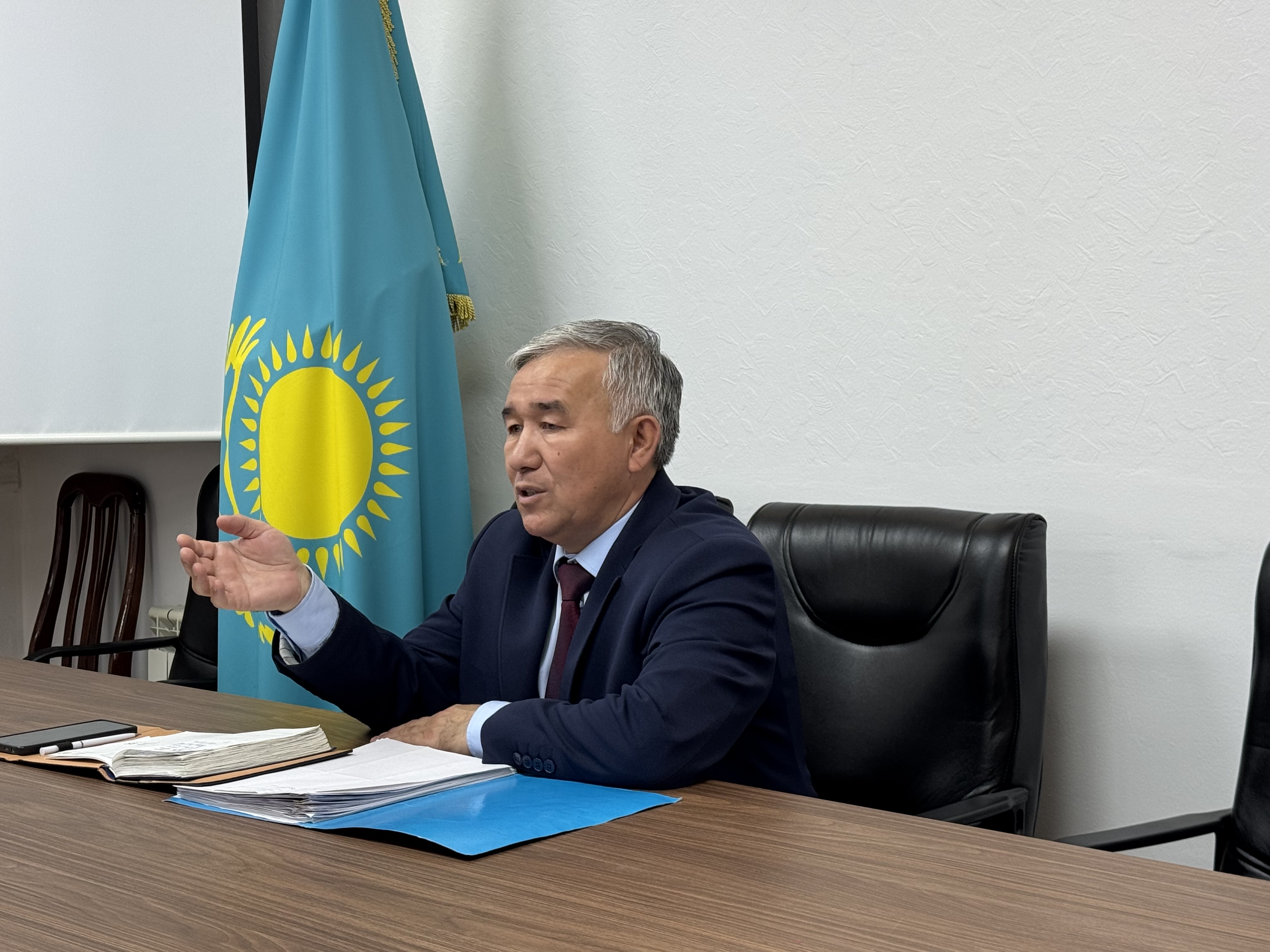 Ақтауда әкімдігінде тұрғын үйге қызмет көрсетуші мекеме өкілдерімен жиын өтті