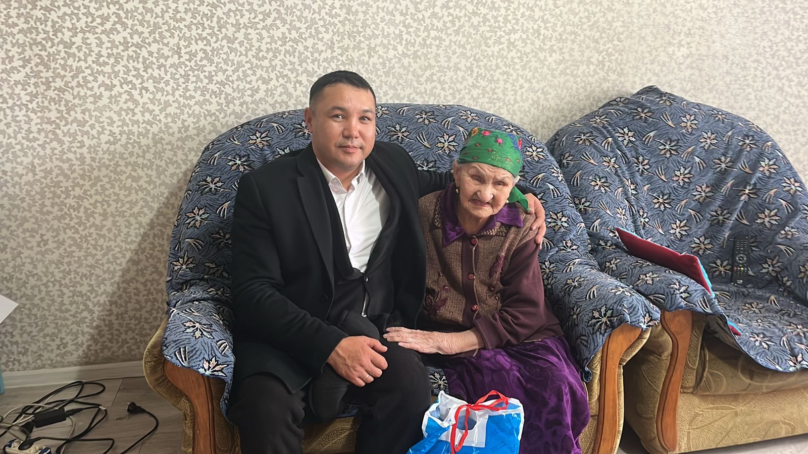 Қайырымдылық пен құрмет айлығы