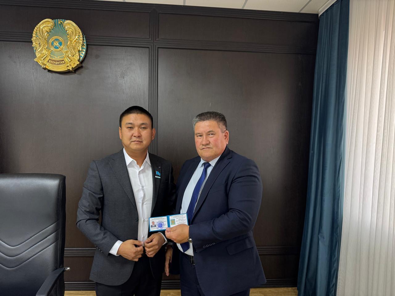 Вручено удостоверение депутата