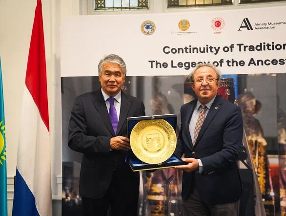 В Амстердаме открылась выставка Музея Алматы «Преемственность традиций: наследие предков»