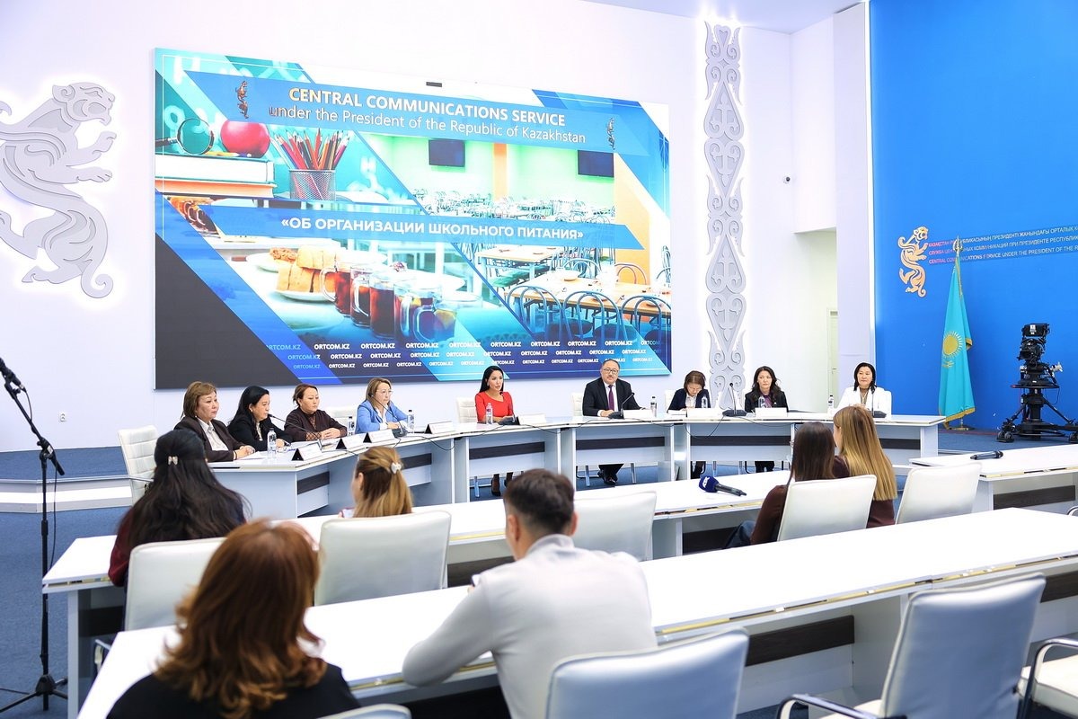 Тұз бен қант азырақ, көкөністер мен жемістер көбірек: Қазақстанда мектептерде тамақтанудың жаңа стандарты енгізілді