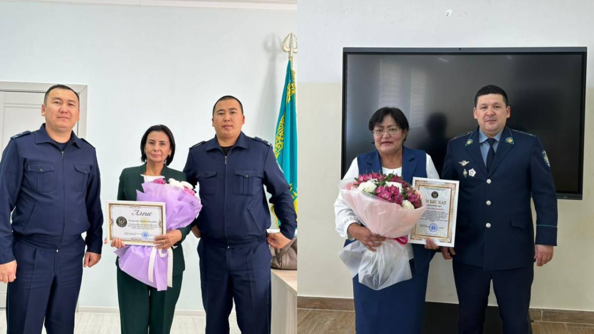 Маңғыстау полицейлері ұстаздарын Ұстаздар күнімен құттықтады