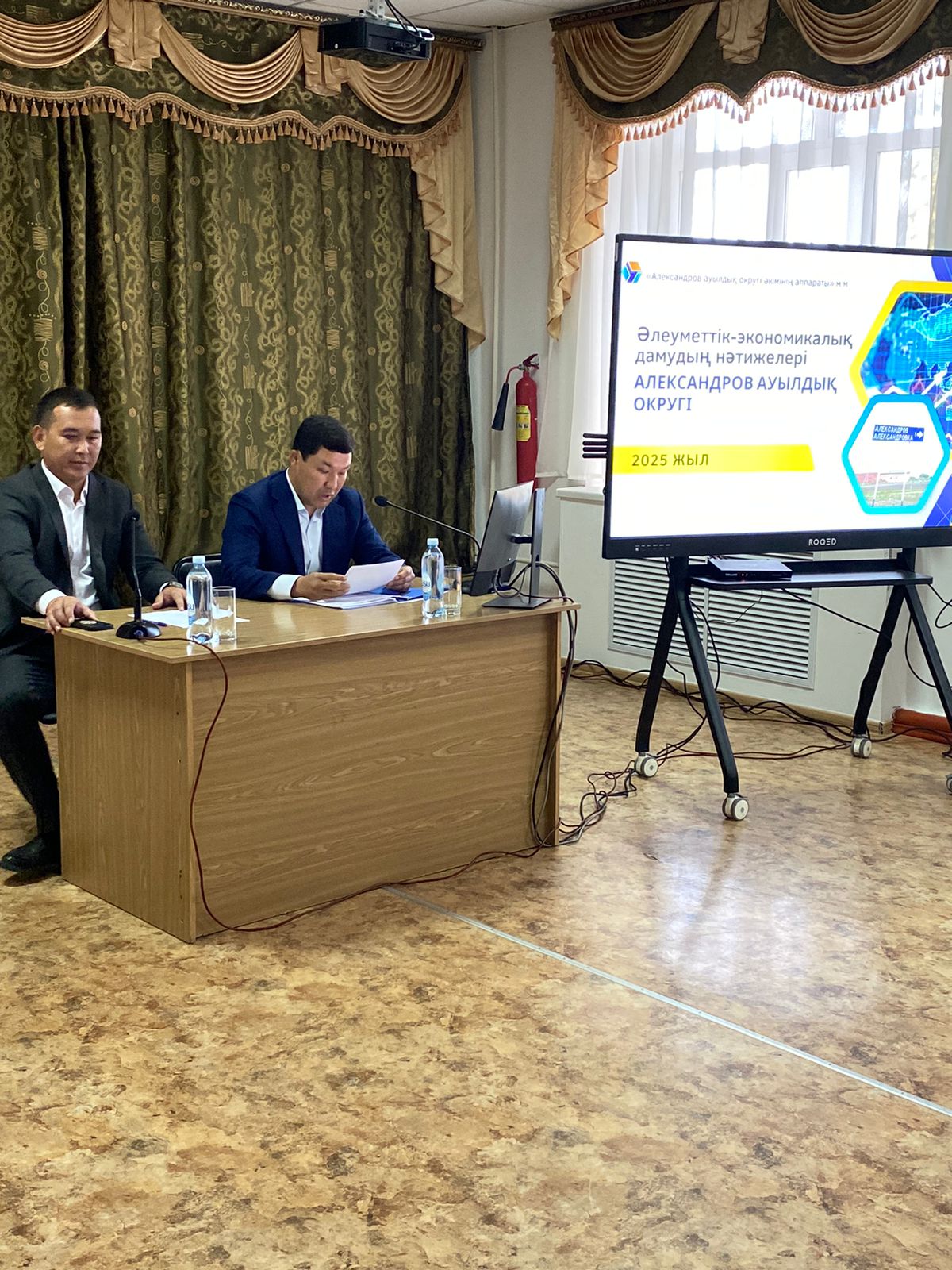 24 сентября в селе Александровка состоялась отчетная встреча с акимом района, в рамках которой были подведены итоги социально-экономического развития Александровского сельского округа.